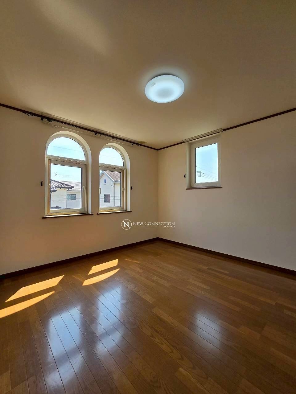 群馬県伊勢崎市、5LDK+広々とした土地付き一戸建て