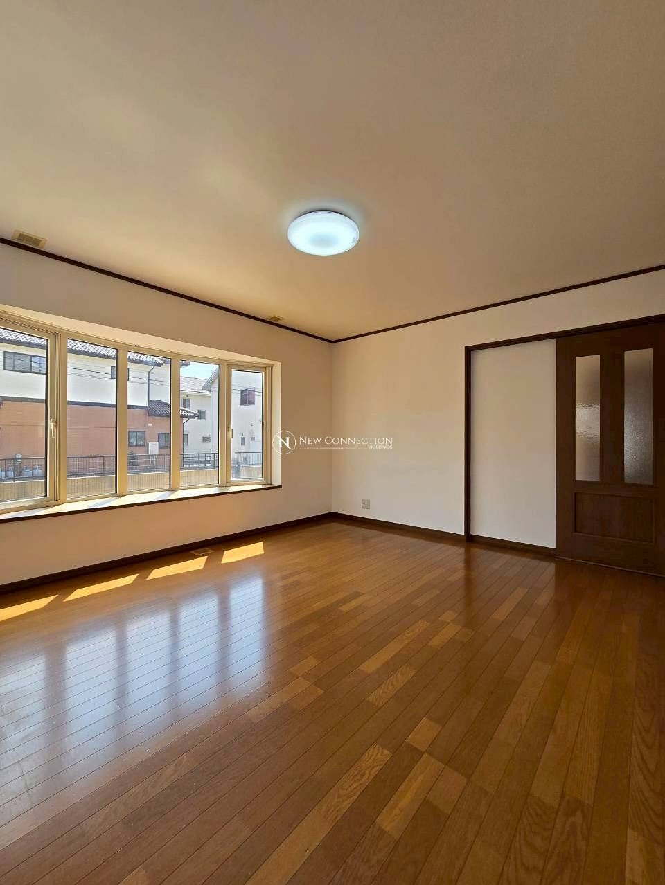 群馬県伊勢崎市、5LDK+広々とした土地付き一戸建て