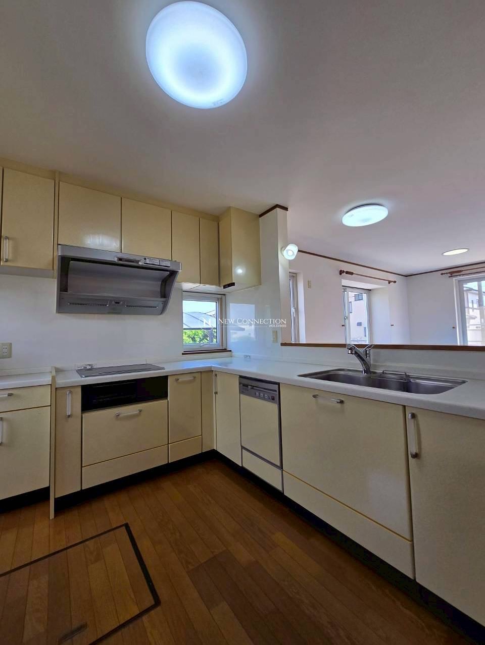 群馬県伊勢崎市、5LDK+広々とした土地付き一戸建て